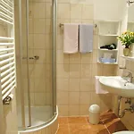 Kur- Und Gastehaus Anna Bed & Breakfast 3*