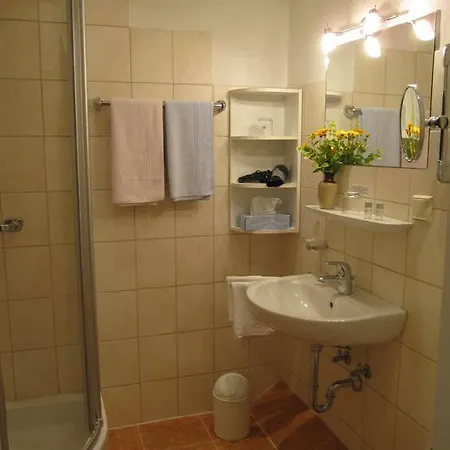Kur- Und Gastehaus Anna Bed & Breakfast