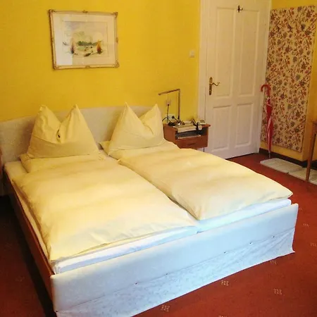 ベッド・アンド・ブレックファスト Kur- Und Gastehaus Anna